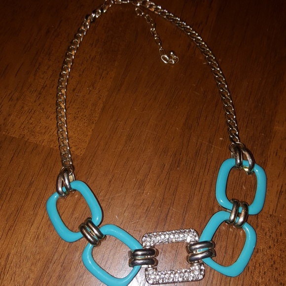 $5 ITEM MUST BUNDLE WITH 2 OTHER ITEMS Adjustable costume choker - Picture 2 of 5